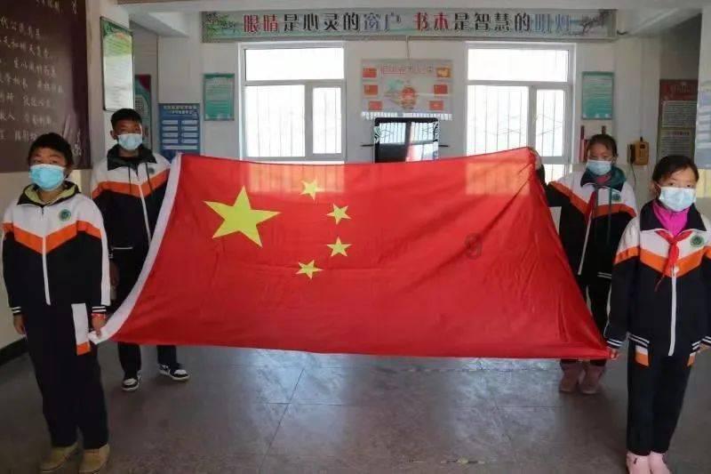让历史的火炬驱散未来的迷雾